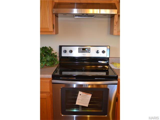 143 England, O'fallon, MO 63366 photo 7