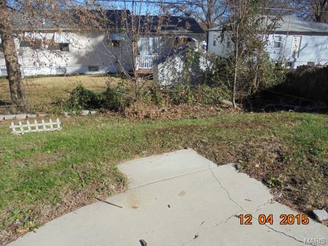 6829 Circleview Dr, Saint Louis, MO 63123 photo 5