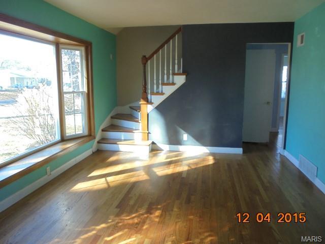 6829 Circleview Dr, Saint Louis, MO 63123 photo 9