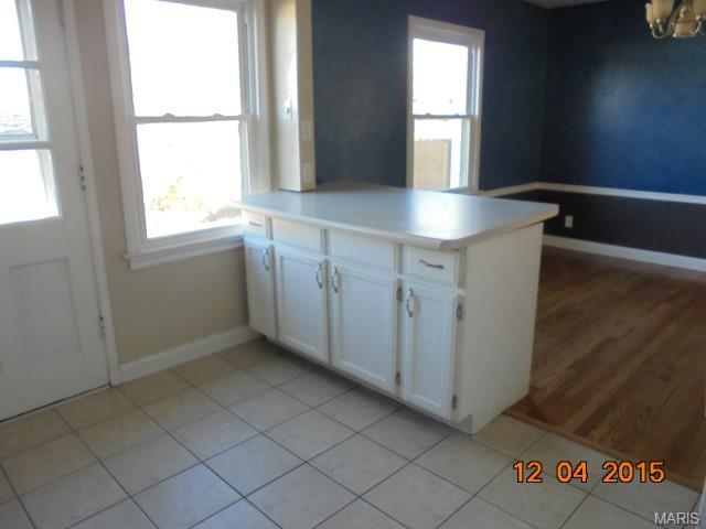 6829 Circleview Dr, Saint Louis, MO 63123 photo 17