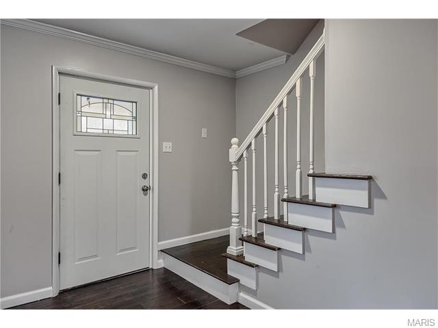 1124 Villaview, Ballwin, MO 63021 photo 2