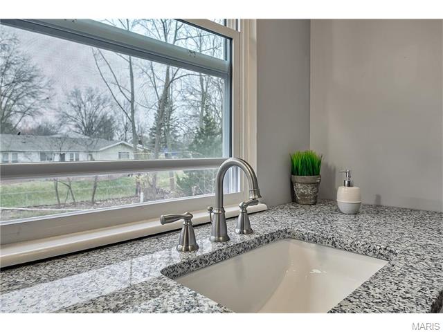 1124 Villaview, Ballwin, MO 63021 photo 16