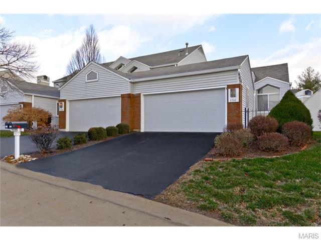 1741 Highview Circle Ct, Ballwin, MO 63021 photo 1