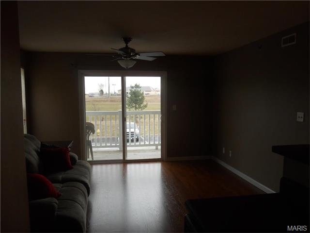 8200 Spring Creek Ln, O'fallon, MO 63368 photo 12