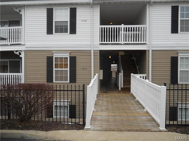 8200 Spring Creek Ln, O'fallon, MO 63368 photo 2