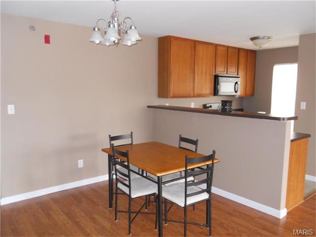 8200 Spring Creek Ln, O'fallon, MO 63368 photo 3