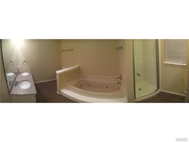6412 Long Timber Dr, O'fallon, MO 63368 photo 4