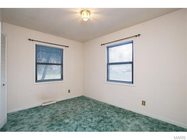 261 E Skyline, Ballwin, MO 63011 photo 11