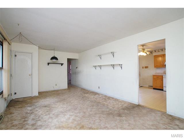261 E Skyline, Ballwin, MO 63011 photo 5