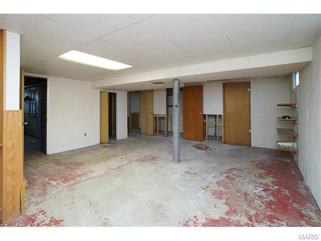 261 E Skyline, Ballwin, MO 63011 photo 17