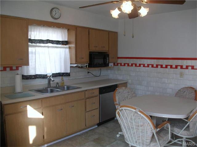 388 Orient Ave, Saint Louis, MO 63125 photo 8