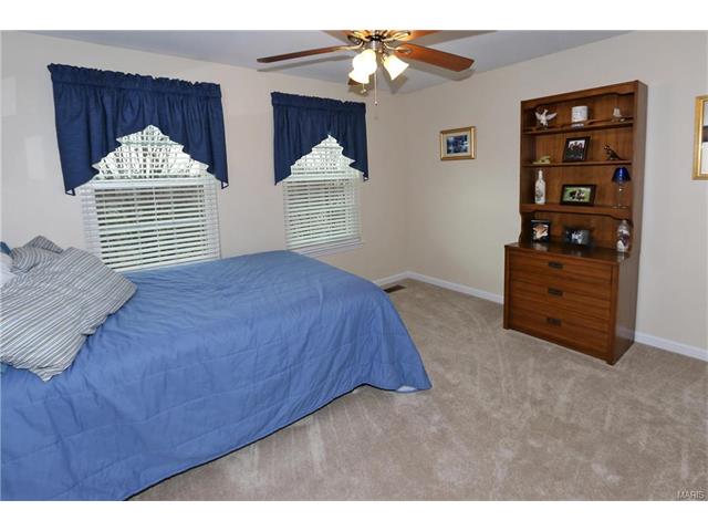 5551 Hennsley Cir, Weldon Spring, MO 63304 photo 30