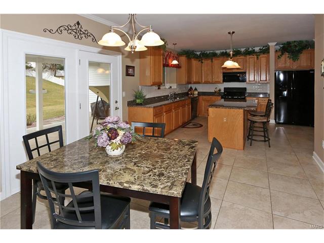 5551 Hennsley Cir, Weldon Spring, MO 63304 photo 17