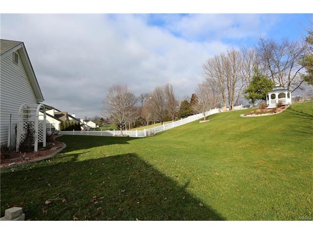 5551 Hennsley Cir, Weldon Spring, MO 63304 photo 10