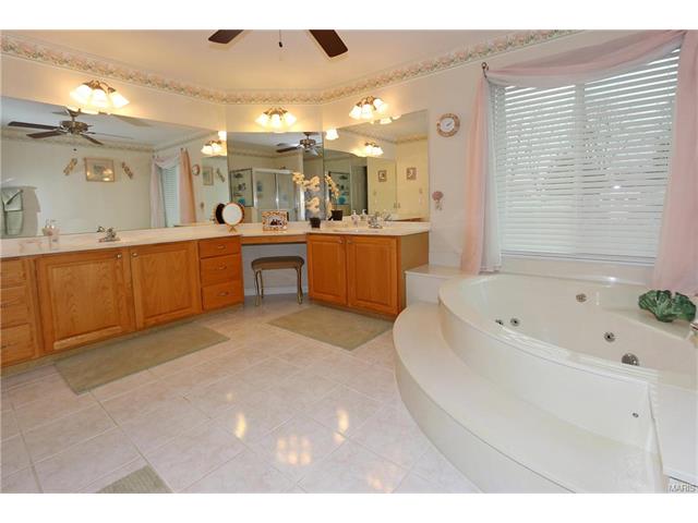 5551 Hennsley Cir, Weldon Spring, MO 63304 photo 26