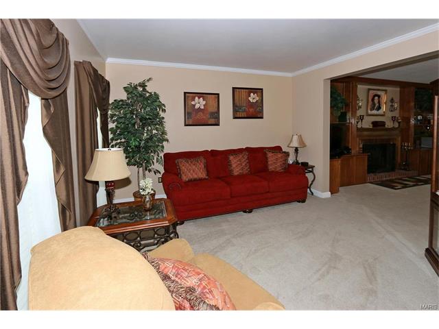 5551 Hennsley Cir, Weldon Spring, MO 63304 photo 6