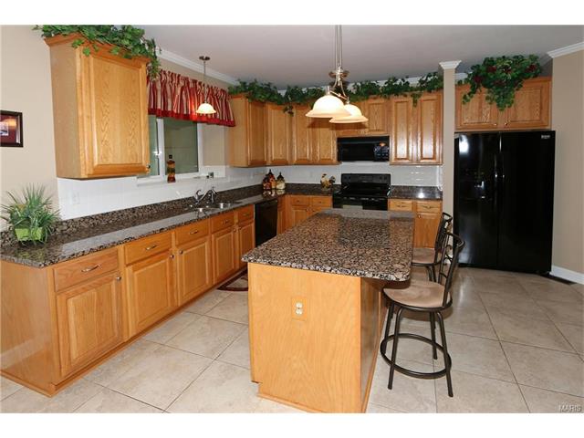 5551 Hennsley Cir, Weldon Spring, MO 63304 photo 15