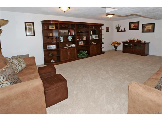 5551 Hennsley Cir, Weldon Spring, MO 63304 photo 35