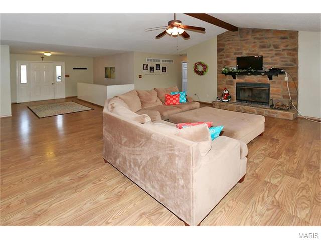 309 Coronation, O'fallon, MO 63366 photo 5