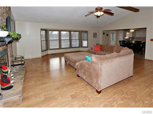 309 Coronation, O'fallon, MO 63366 photo 3