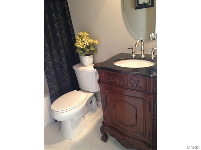 22 Doubletree Ct, Saint Charles, MO 63303 photo 7