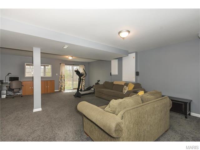 240 Spring Borough Dr, O'fallon, MO 63368 photo 19