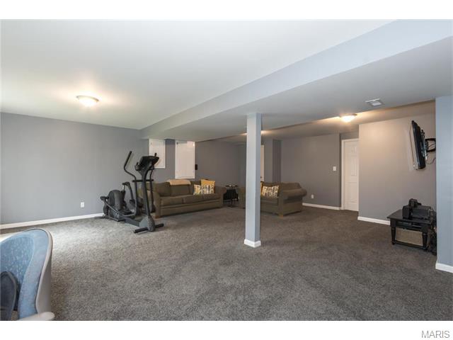 240 Spring Borough Dr, O'fallon, MO 63368 photo 22