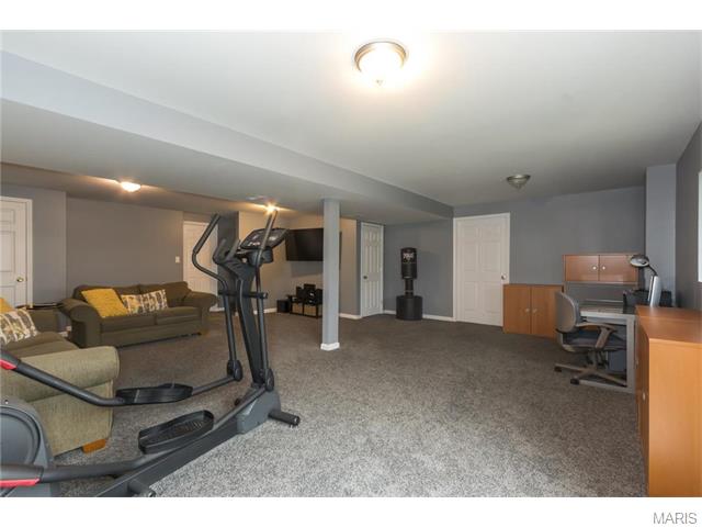 240 Spring Borough Dr, O'fallon, MO 63368 photo 20