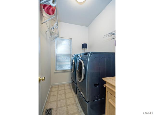 654 Covered Bridge Ln, O'fallon, MO 63368 photo 15