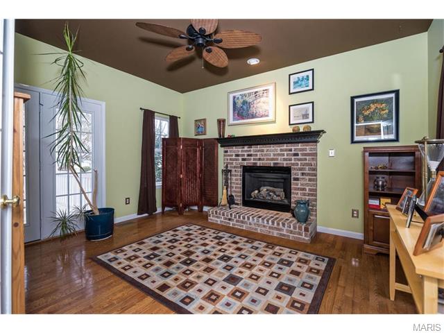 654 Covered Bridge Ln, O'fallon, MO 63368 photo 6