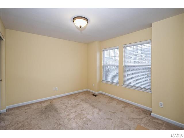 654 Covered Bridge Ln, O'fallon, MO 63368 photo 23
