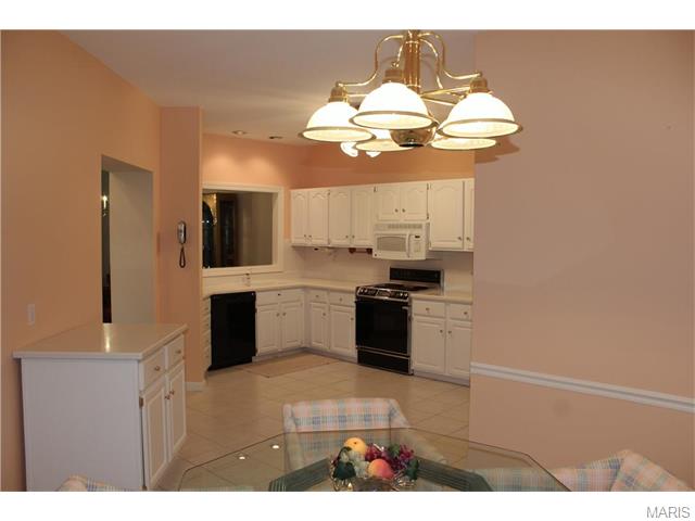 17 Shaelah, Weldon Spring, MO 63304 photo 5