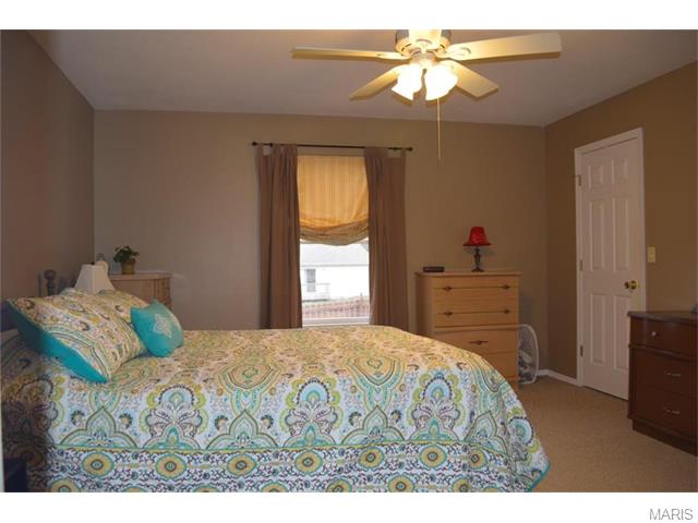 114 Amberway Ct, O'fallon, MO 63366 photo 14