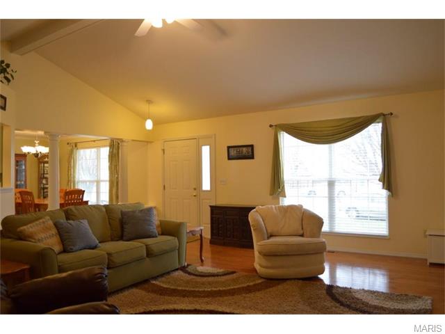 114 Amberway Ct, O'fallon, MO 63366 photo 4