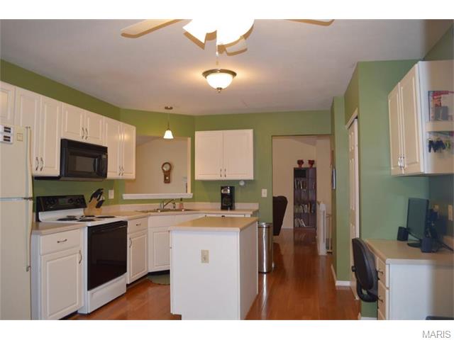114 Amberway Ct, O'fallon, MO 63366 photo 8