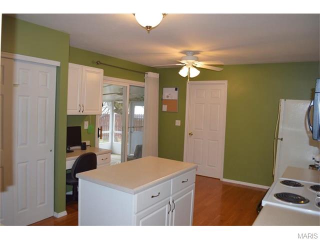 114 Amberway Ct, O'fallon, MO 63366 photo 10
