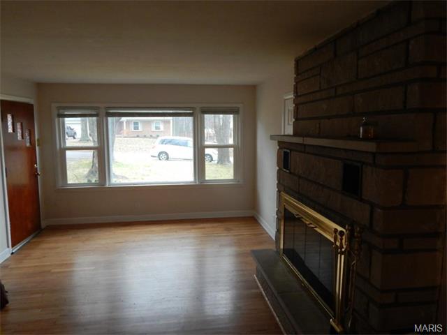 50 Oak Hill Dr, Ellisville, MO 63021 photo 2