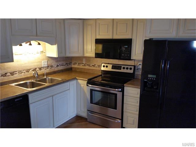 13349 Hiddencrest, Ballwin, MO 63021 photo 2