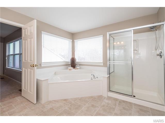 8040 Knights Crossing Dr, O'fallon, MO 63368 photo 24