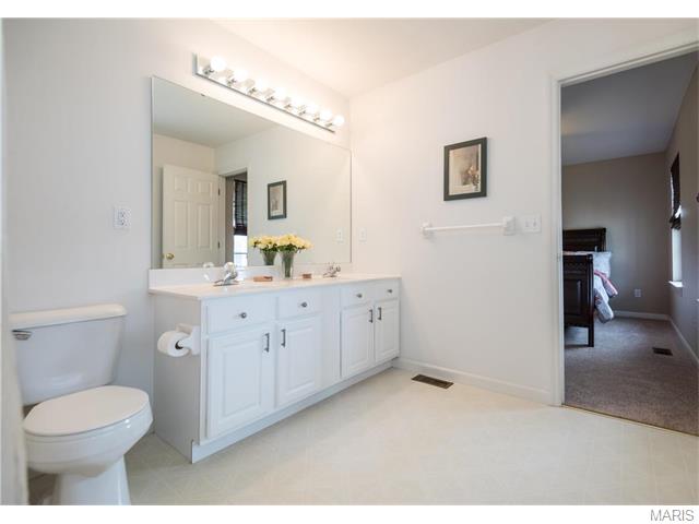 8040 Knights Crossing Dr, O'fallon, MO 63368 photo 29