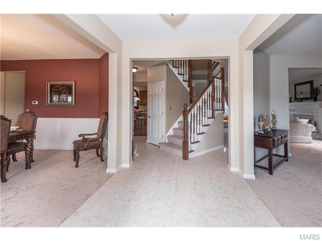 8040 Knights Crossing Dr, O'fallon, MO 63368 photo 3