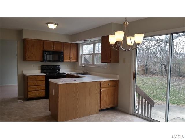 1287 Old Stone Dr, O'fallon, MO 63368 photo 3