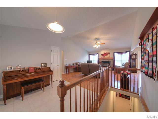 1912 Wales Dr, O'fallon, MO 63366 photo 10