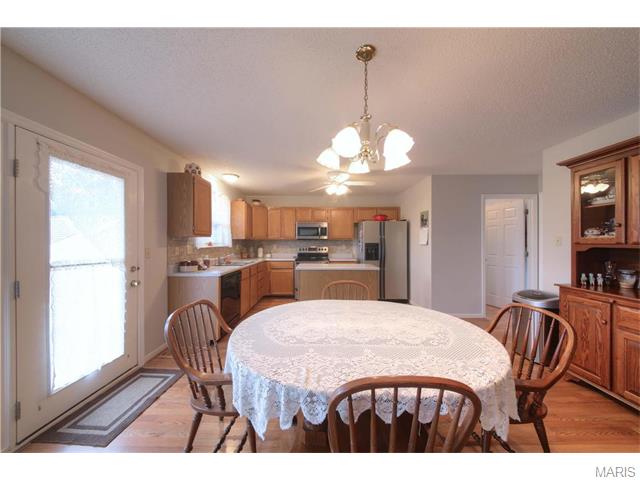 1912 Wales Dr, O'fallon, MO 63366 photo 6