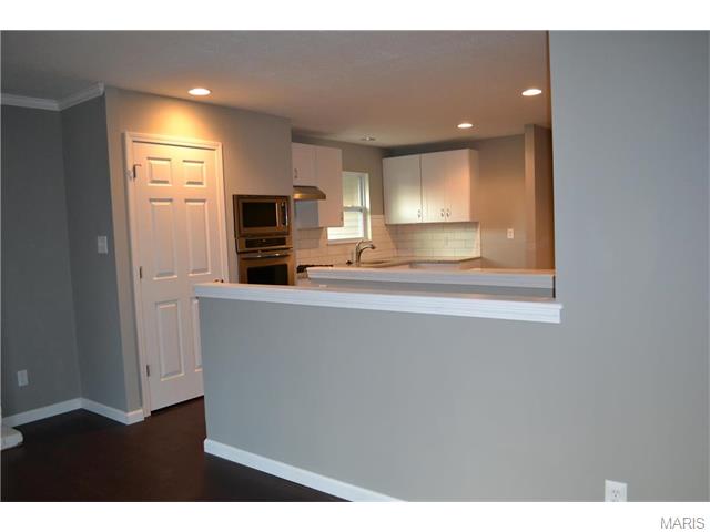 304 Ries Ct, Ballwin, MO 63021 photo 10
