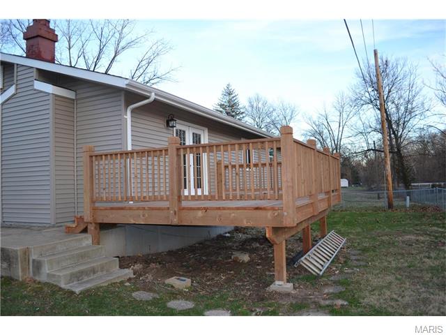 304 Ries Ct, Ballwin, MO 63021 photo 2