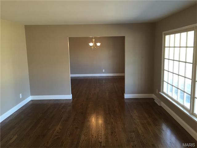 248 Pine Tree Ln, Ballwin, MO 63011 photo 2