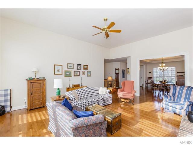 404 Fox Run, O'fallon, MO 63368 photo 9