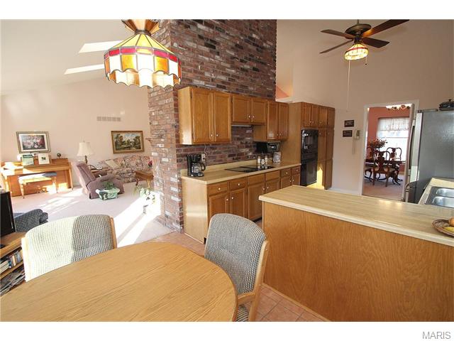 611 Carman Forest Ln, Ballwin, MO 63021 photo 6