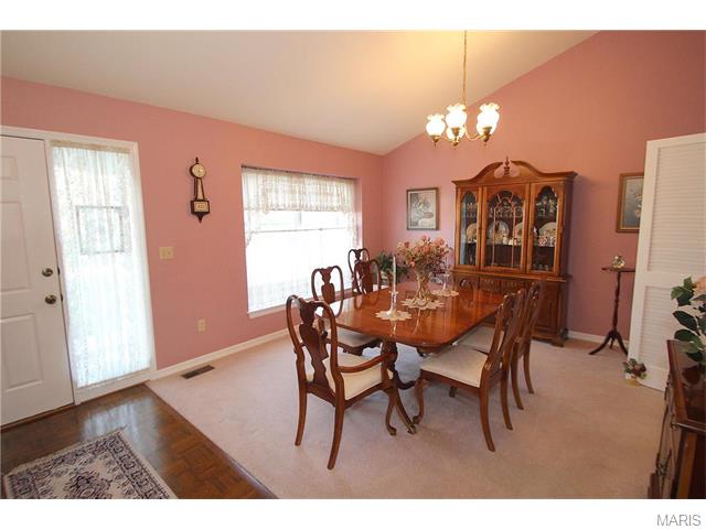 611 Carman Forest Ln, Ballwin, MO 63021 photo 10